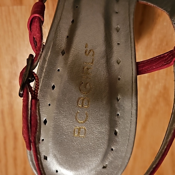 BCBGirls Slingback Shoe - Picture 3 of 9